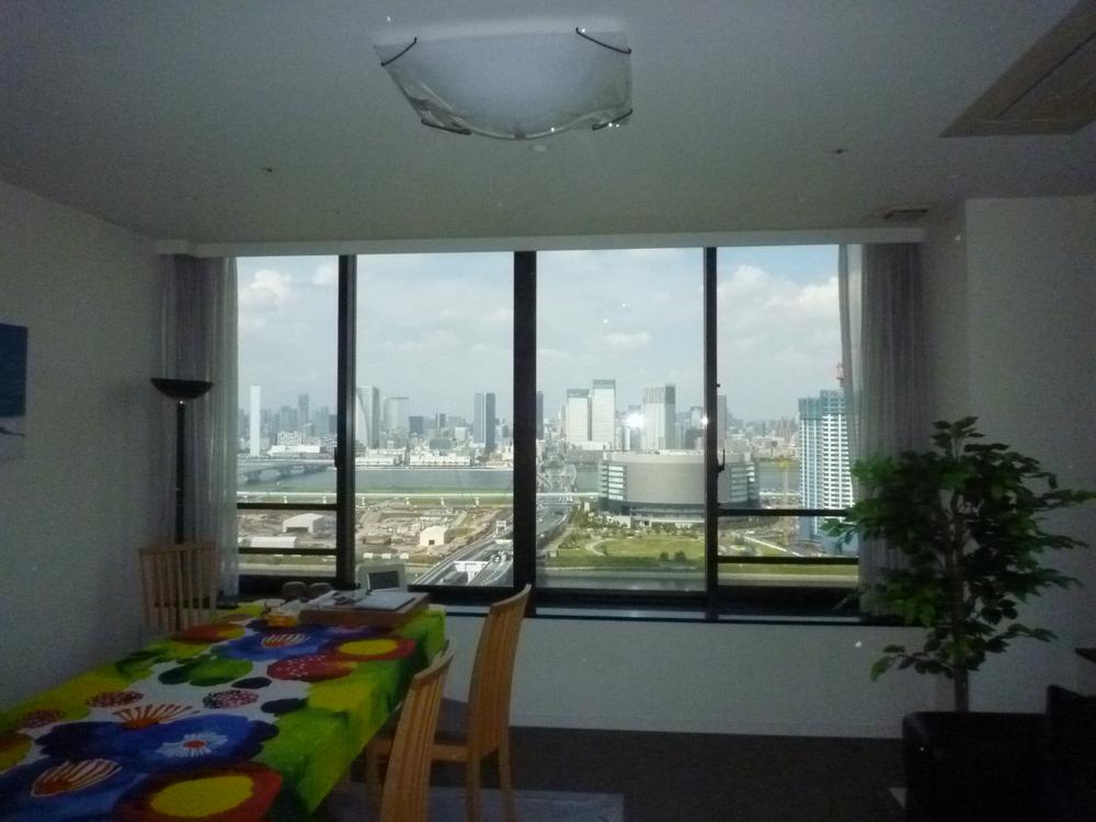 Living. Indoor (10 May 2013) Shooting