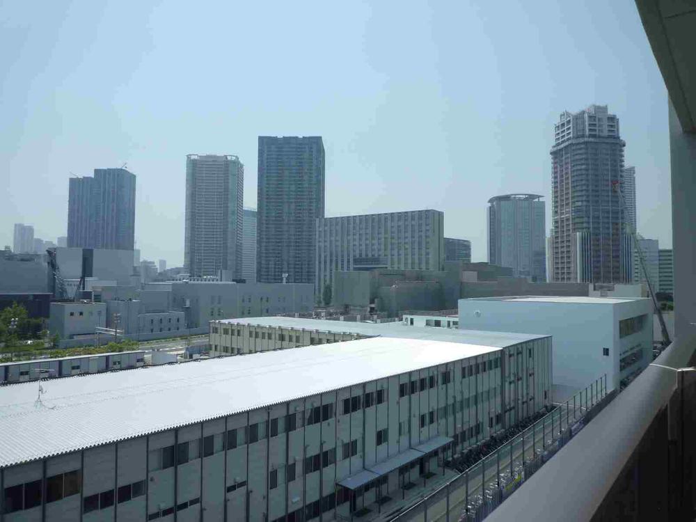 View photos from the dwelling unit. View from the site (July 2013) Shooting