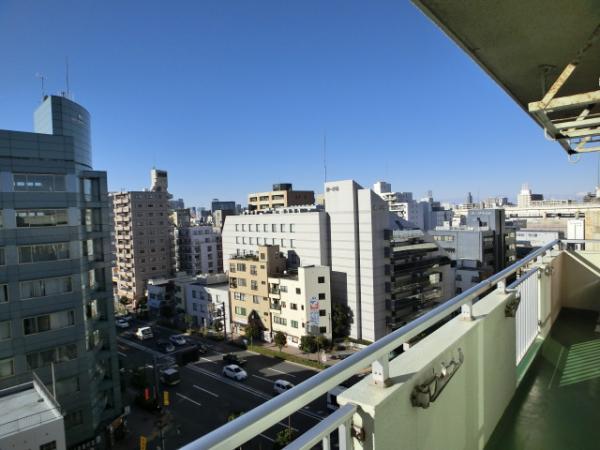 View photos from the dwelling unit. Good view from the ninth floor