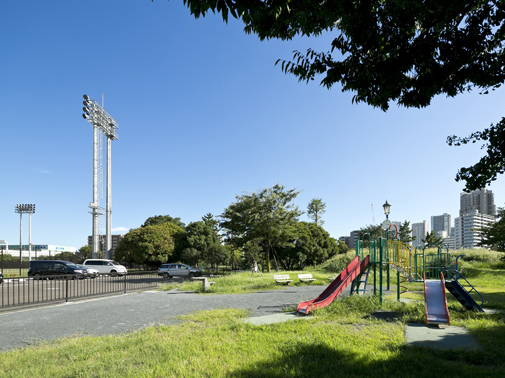 Surrounding environment. Tide Sports Park (about 580m ・ An 8-minute walk)