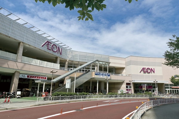  [Ion Shinonome shopping center] (Walk 11 minutes ・ About 4 minutes by bicycle ・ About 870m) In addition to large supermarkets "ion", specialty shop ・ food court ・ clinic ・ Large complex that nursery, etc. has entered. The first floor of the ion food department has become a 24-hour, very convenient