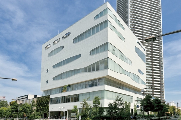  [Gurancha Shinonome] (A 12-minute walk ・ The fusion of about 890m) approved kindergarten and authorization nursery school, Education of pre-school ・ In addition to performing the childcare of "Shinonome YMCA Children's Garden", "Koto children to the elderly and children can interact across the generations ・ It features an elderly comprehensive facilities "