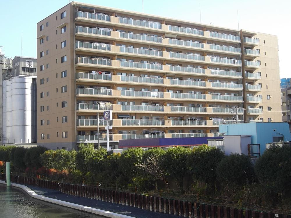 Local appearance photo. West appearance