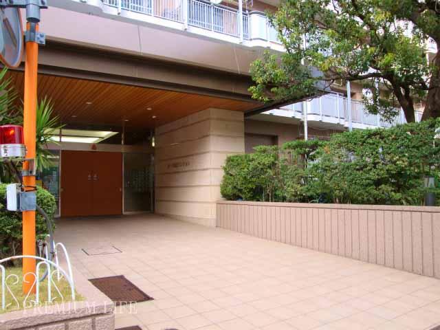 Entrance. «Entrance»