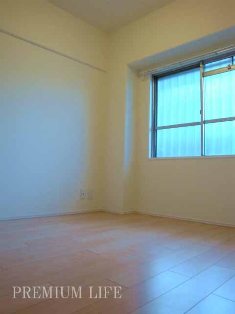 Non-living room. «Western»