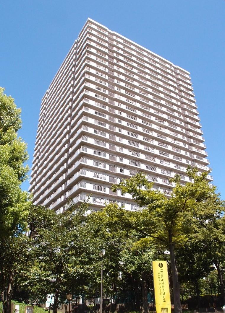 Local appearance photo. Total units 262 units