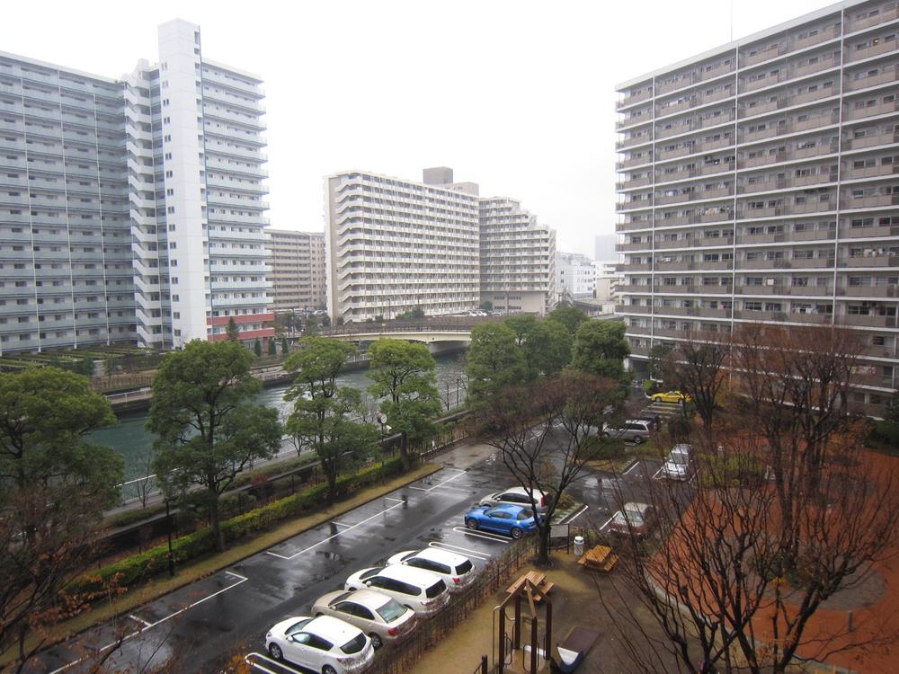 View photos from the dwelling unit. Indoor (12 May 2013) Shooting