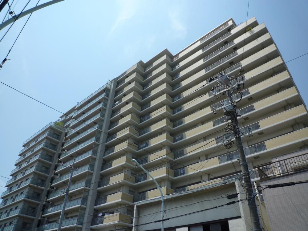 Local appearance photo. Local (11 May 2013) Shooting