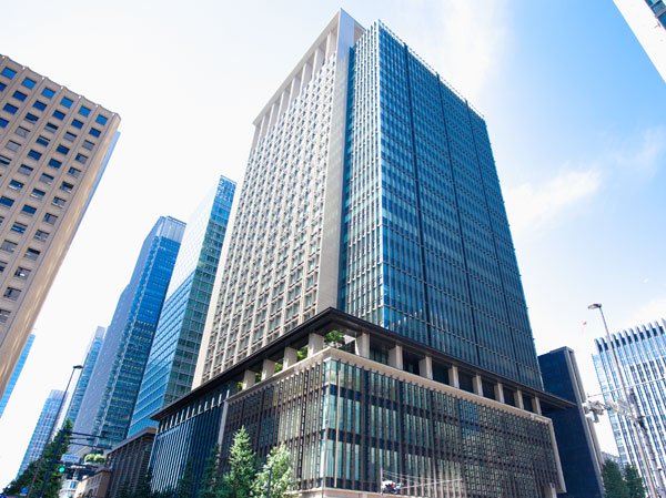 Surrounding environment. Nihonbashi Station