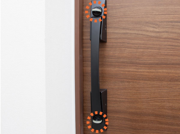 Security.  [Double Rock ・ Push-pull doors Entrance] Front door provided with keyhole in two places in, Push-pull is easy to open and close can push-pull only.