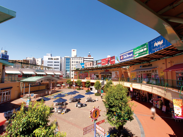 Surrounding environment. Sun Street Kameido (WT about 1260m ・ Bicycle about 5 minutes, ET about 1270m ・ Bicycle about 5 minutes) JR line spread "Kameido" near station, Open mall shopping center. Numerous events are held throughout the year. (Hours: 10: 00AM ~ 9:00PM)