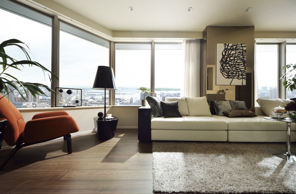 Living.  [LIVING DINING]  ※ Model room [85Es Type / Menu Plan] is what was taken (April 2013 shooting) a. And a part paid option, There is application deadline. Also, furniture ・ Furniture etc. are not included in the sale price. Window outside of the vista which was synthesized by from the height of the local about 150m take a south direction (January 2013 shooting) was a photo CG processing, In fact a slightly different. Also view does not guarantee over the current and future.