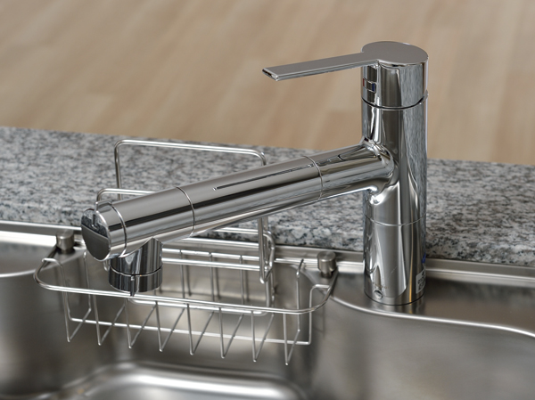 Kitchen.  [Water purifier integrated shower faucet] Adopt a convenient water purifier integrated shower faucet water purification can be used with a single switching. It is also useful in the care of a wide sink because the nozzle is pulled out.  ※ Exchange of water purifier cartridge will be paid.