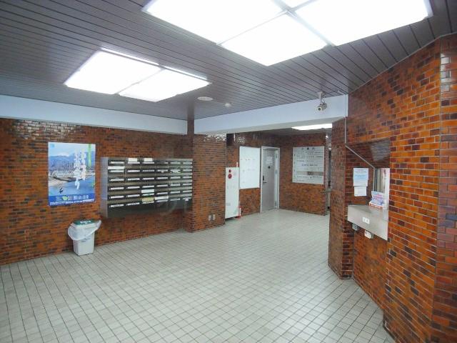 Entrance. Entrance hall