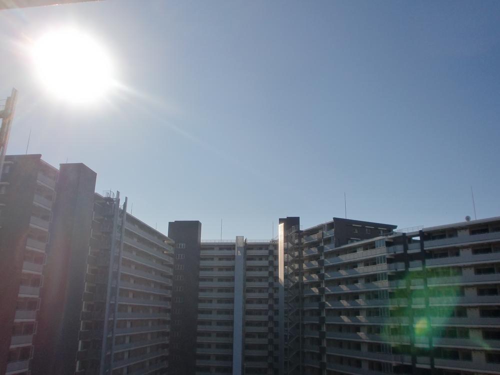 View photos from the dwelling unit. View from the site (December 2013) Shooting