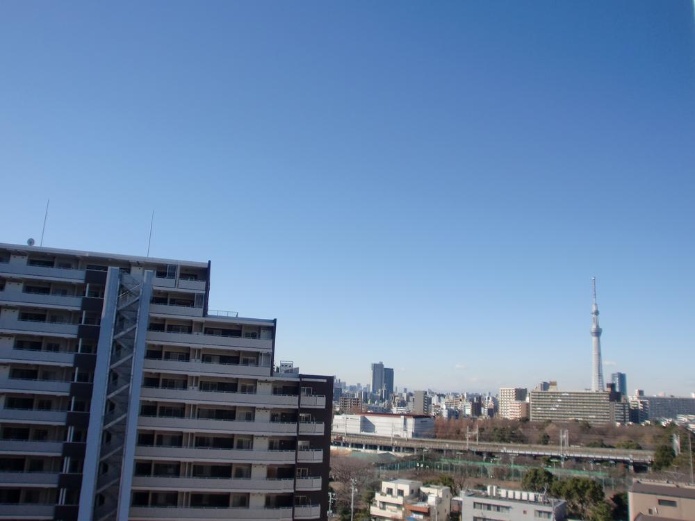 View photos from the dwelling unit. View from the site (December 2013) Shooting