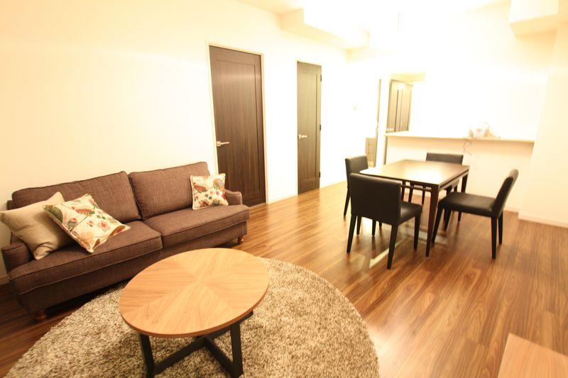 Living. Happy pet-friendly property. It also has been enhanced shared facilities.