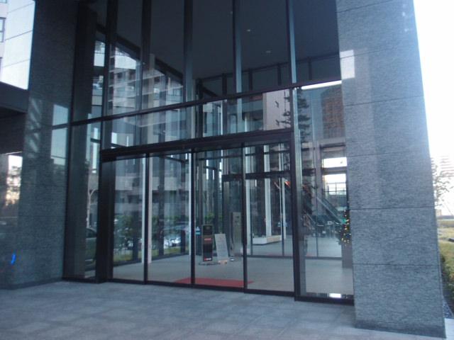 Entrance. Common areas