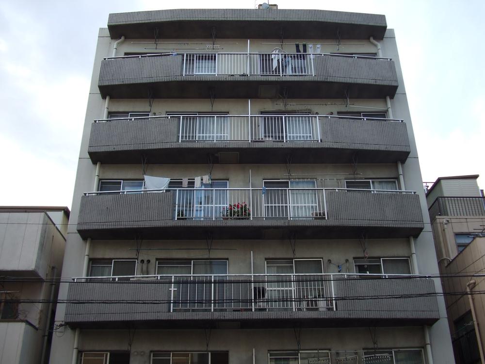 Local appearance photo. Local (12 May 2013) Shooting