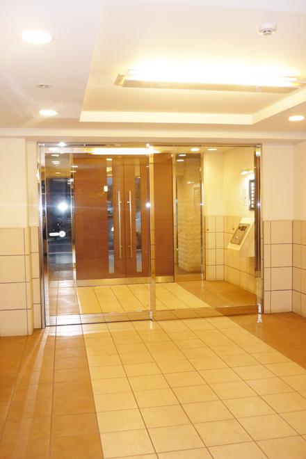 Entrance. Common area is also beautiful