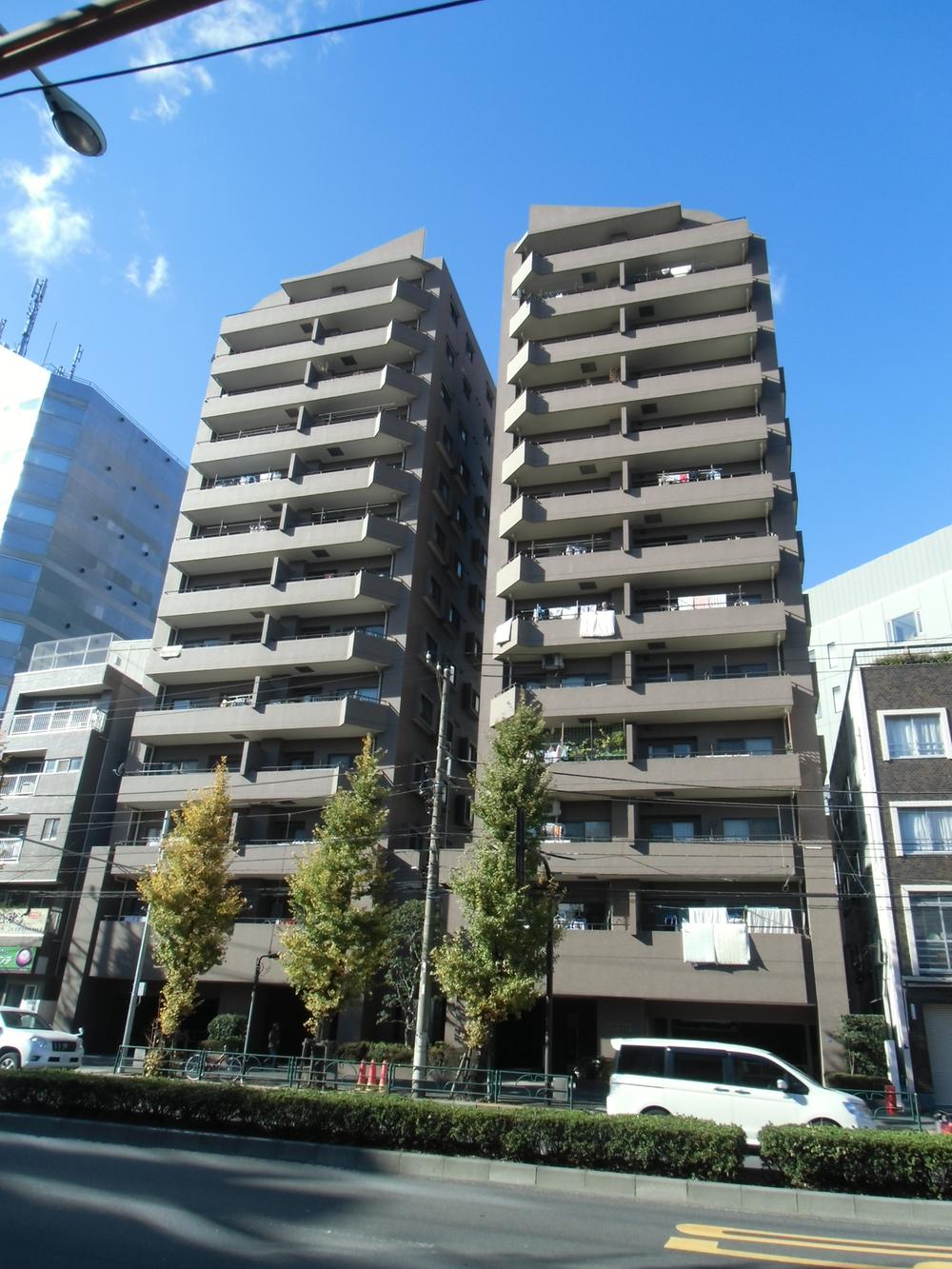 Local appearance photo. Local (12 May 2013) Shooting