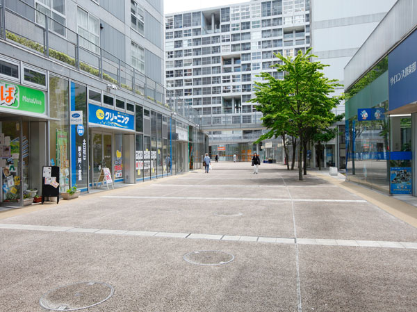 Surrounding environment. Shinonome Canal Court (about 820m / 11-minute walk)