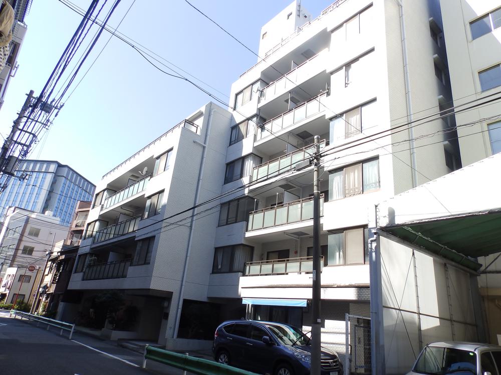 Local appearance photo. Local (10 May 2013) Shooting