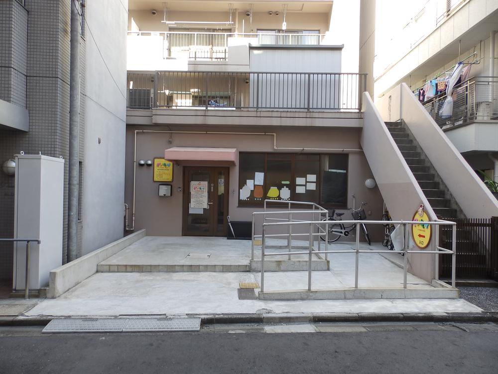 kindergarten ・ Nursery. Pinocchio until the infant building Fukuzumi Garden 51m