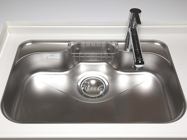 Kitchen.  [Built-in water purifier with mixing faucet / Low-noise wide sink] Water by a simple operation ・ Switch the hot water, Adopt a water faucet that also combines water purification function. You can use for cleaning the sink of care and cooking utensils for draw the head. Also, Adopt a low-noise type of sink to reduce the running water sound. In wide type, Wash you loose also, such as large wok.