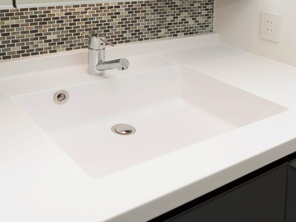 Bathing-wash room.  [Counter-integrated basin bowl] Since there is no joint between the counter, Dirty remaining difficult easy care. The stylish design is also attractive.