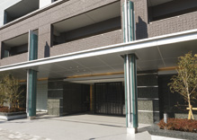 In <Crest Sky Wing>, We published a building in the model room at the local. If you get your coming from the "Tide" station of a 7-minute walk, Go straight to the southwest direction the station roundabout back, Turn right with the aim of "Shenzhen Akebonobashi South" intersection, Turn left you come to the same intersection. Proceeding the same sequence as the Koto Shiomi post office, Soon is a local. It is expected to be crowded on weekends, If the person does not have a reservation by, Because there is a thing to refuse guidance, As we thank you for your reservation beforehand the occasion of your visit.