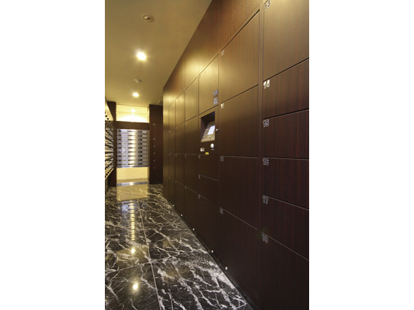 Other.  [Home delivery locker] It receives a home delivery material in the absence, Set up a store home delivery locker. Since the taken out at any time 24 hours, Slower is the peace of mind of course even during the trip of return home. (Same specifications)