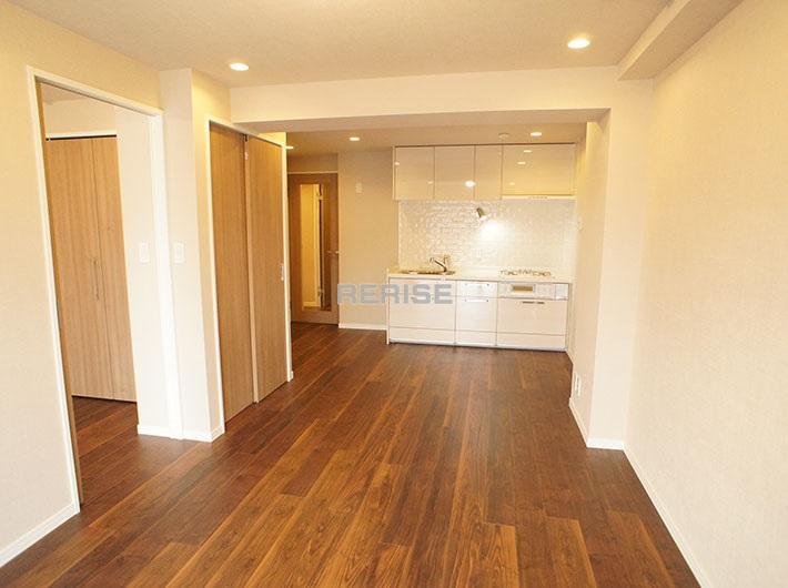 Living. Living in the sun