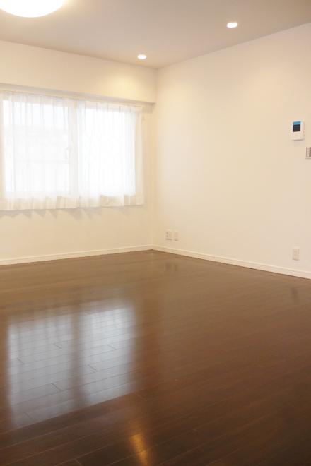 Living. The whole family in welcoming about 15.5 Pledge of LDK local guide meeting being accepted! 10:00 ~ 18:00 ※ Weekday of guidance is also available. (Closed on Wednesdays) Please feel free to contact us toll-free: 080-805-6599