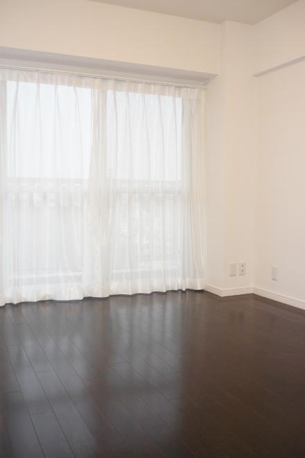 Non-living room. Floor is the color of calm feeling of luxury