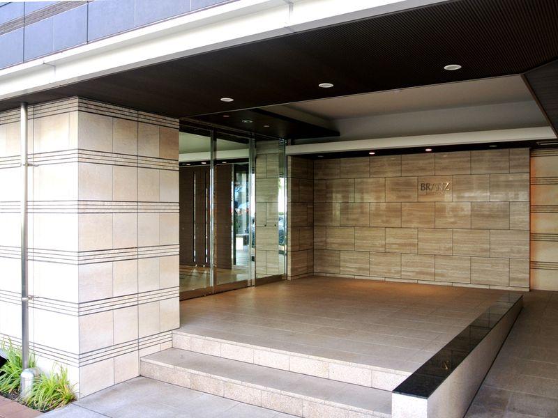 Local appearance photo. Beautiful entrance