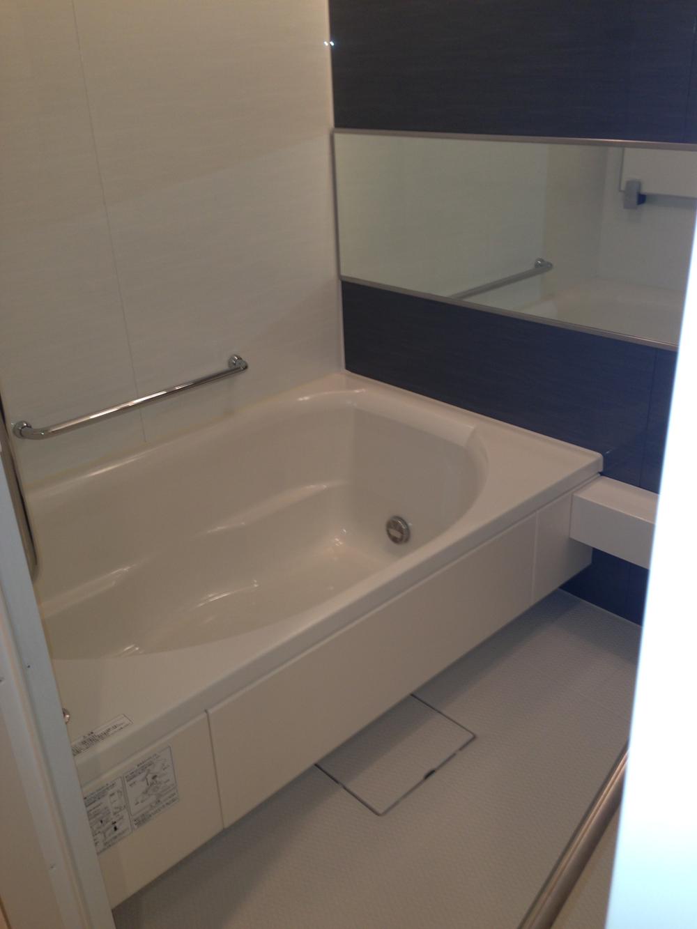 Bathroom. With bathroom ventilation dryer Otobasu (1418 size)