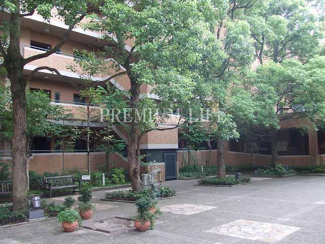 Other.  [courtyard] Green many felt the changing of the four seasons familiar on-site.