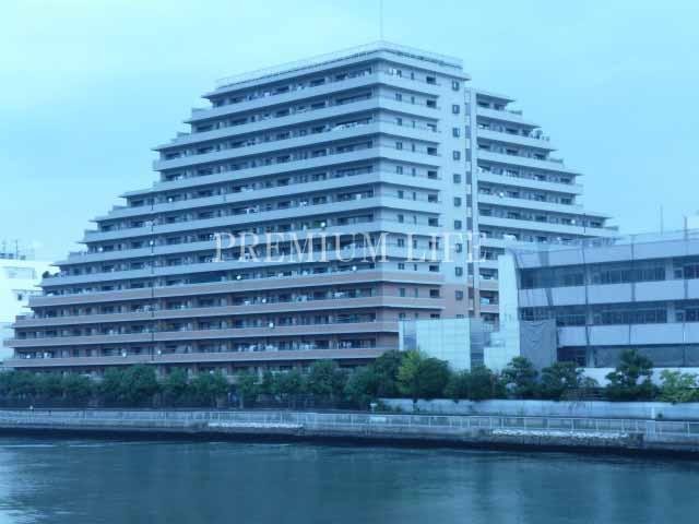 Local appearance photo.  [appearance] Total units 206 units of the big community.