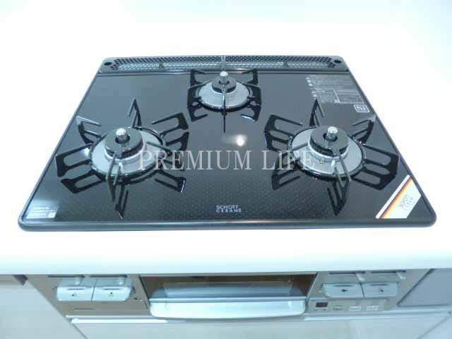 Other Equipment. 3-neck gas stove