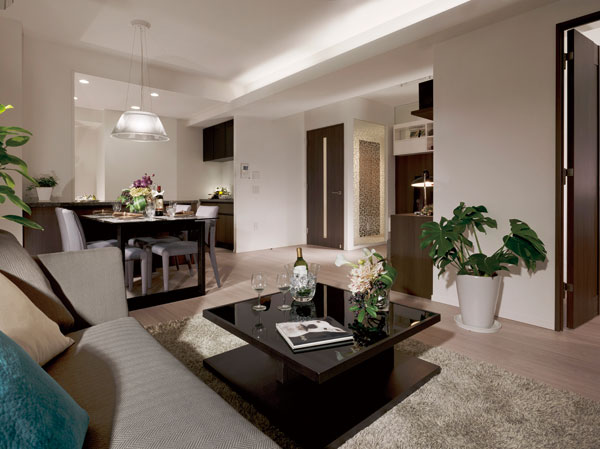 Living.  [To foster the Talking] Even in family reunion, Also in the home party invited guest, Comfortable space to foster socializing is with warmth. Also stuck in flower arrangements and lighting, Please spend a relaxing time to spend with loved ones. (living ・ dining)