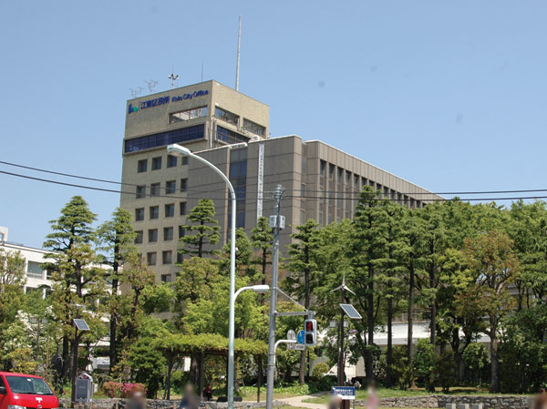 Surrounding environment. Koto ward office main government building (walk 17 minutes / About 1300m)