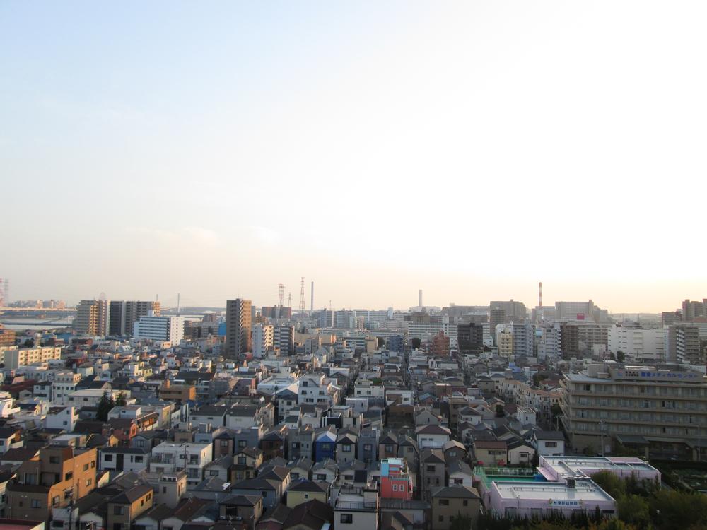 View photos from the dwelling unit. South-facing top floor Good view