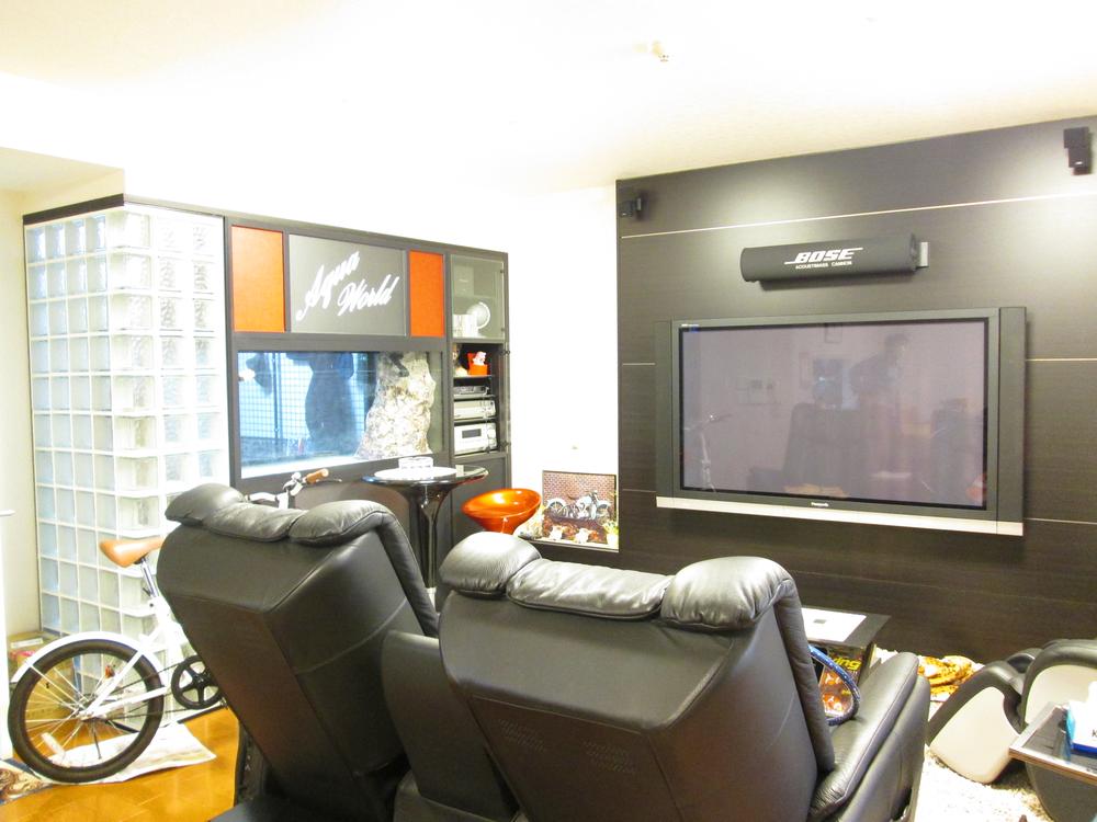 Living. Living-dining (about 19.5 Pledge) TES floor heating