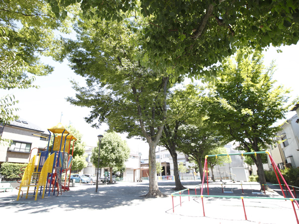 Surrounding environment. Kameido Chome park (about 200m ・ A 3-minute walk)