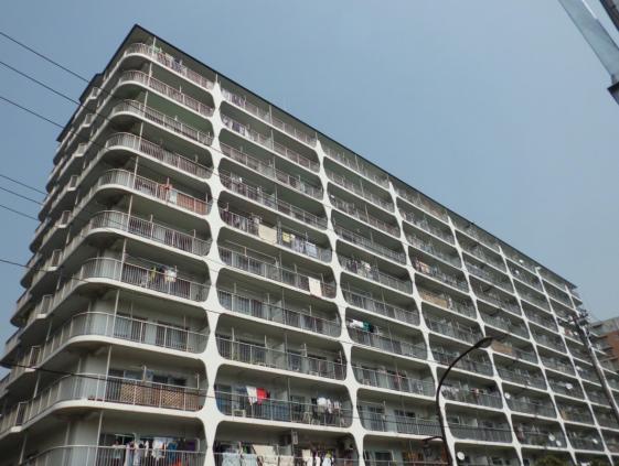 Local appearance photo. Local (March 2012) shooting