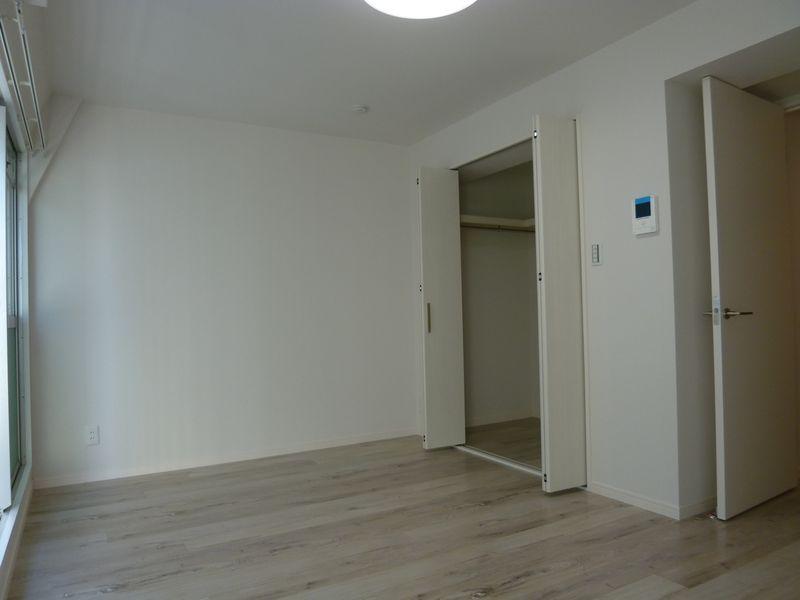 Non-living room. 8 floor Western-style about 7.7 Pledge