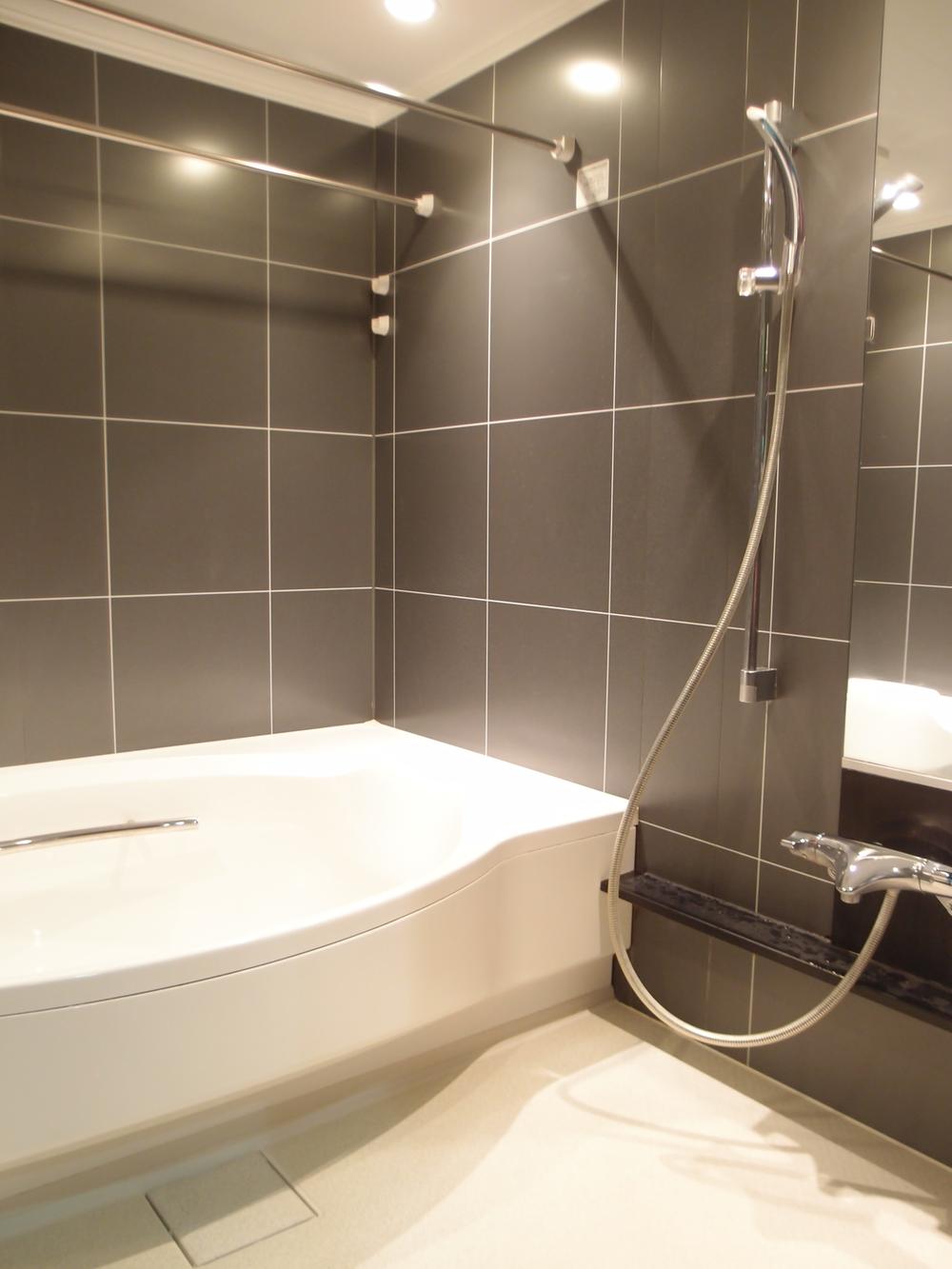 Bathroom. 1822 size, With bathroom ventilation heating dryer