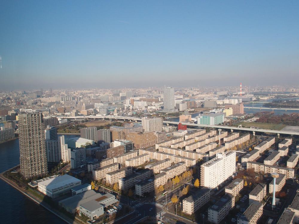 View photos from the dwelling unit. (View from the northeast side of the balcony)