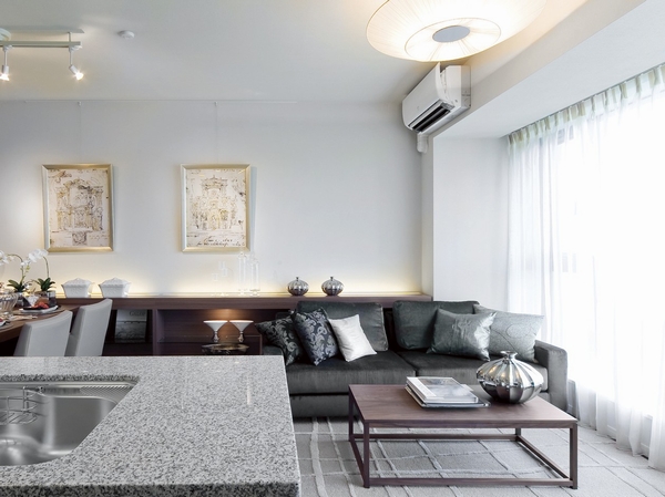 Counter kitchen that produces the connection of space